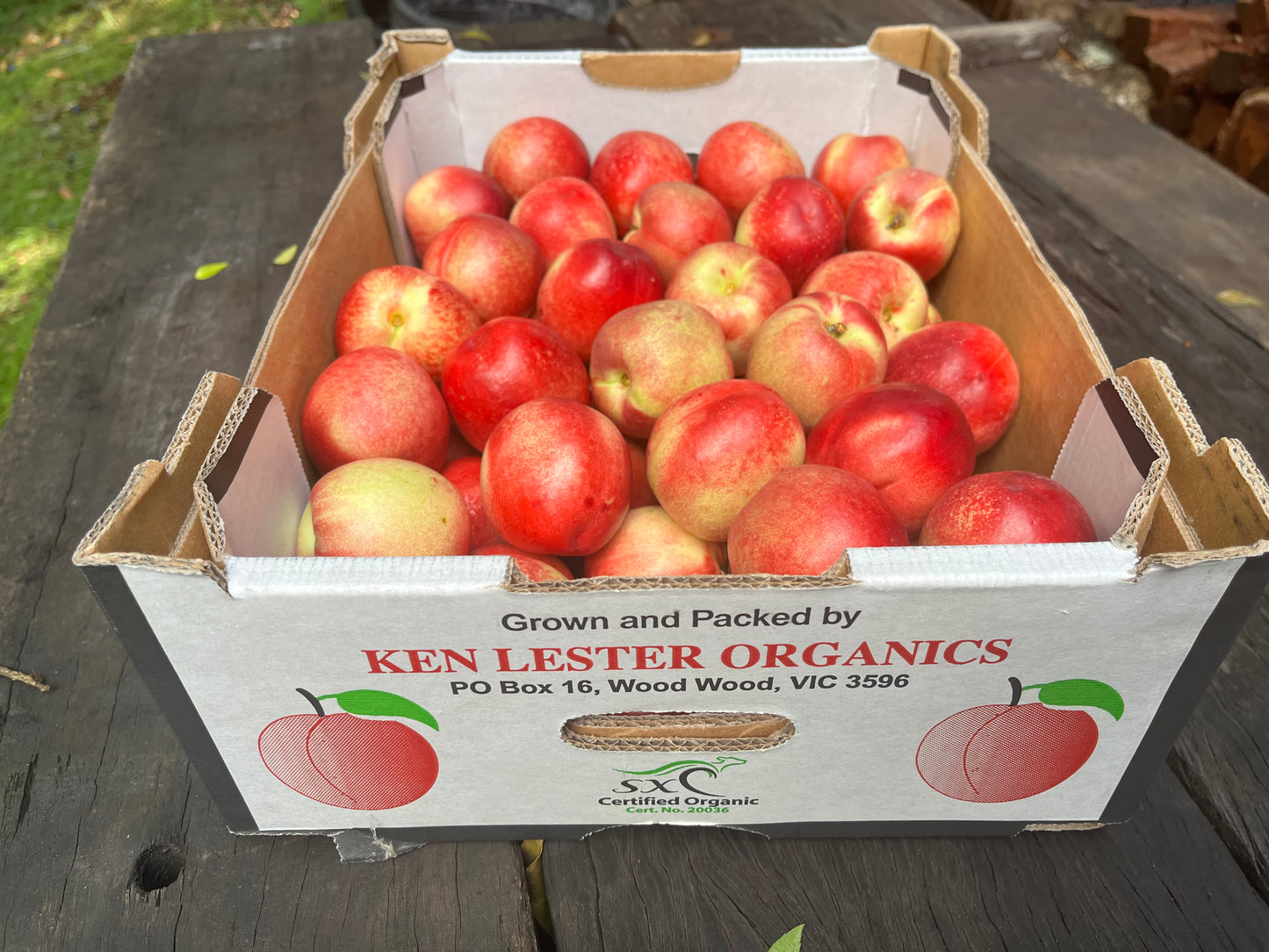 1kg Certified Organic Nectarines